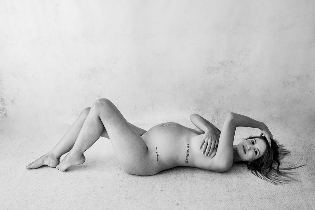 embarazo en Sevilla reportaje fotográfico desnudo